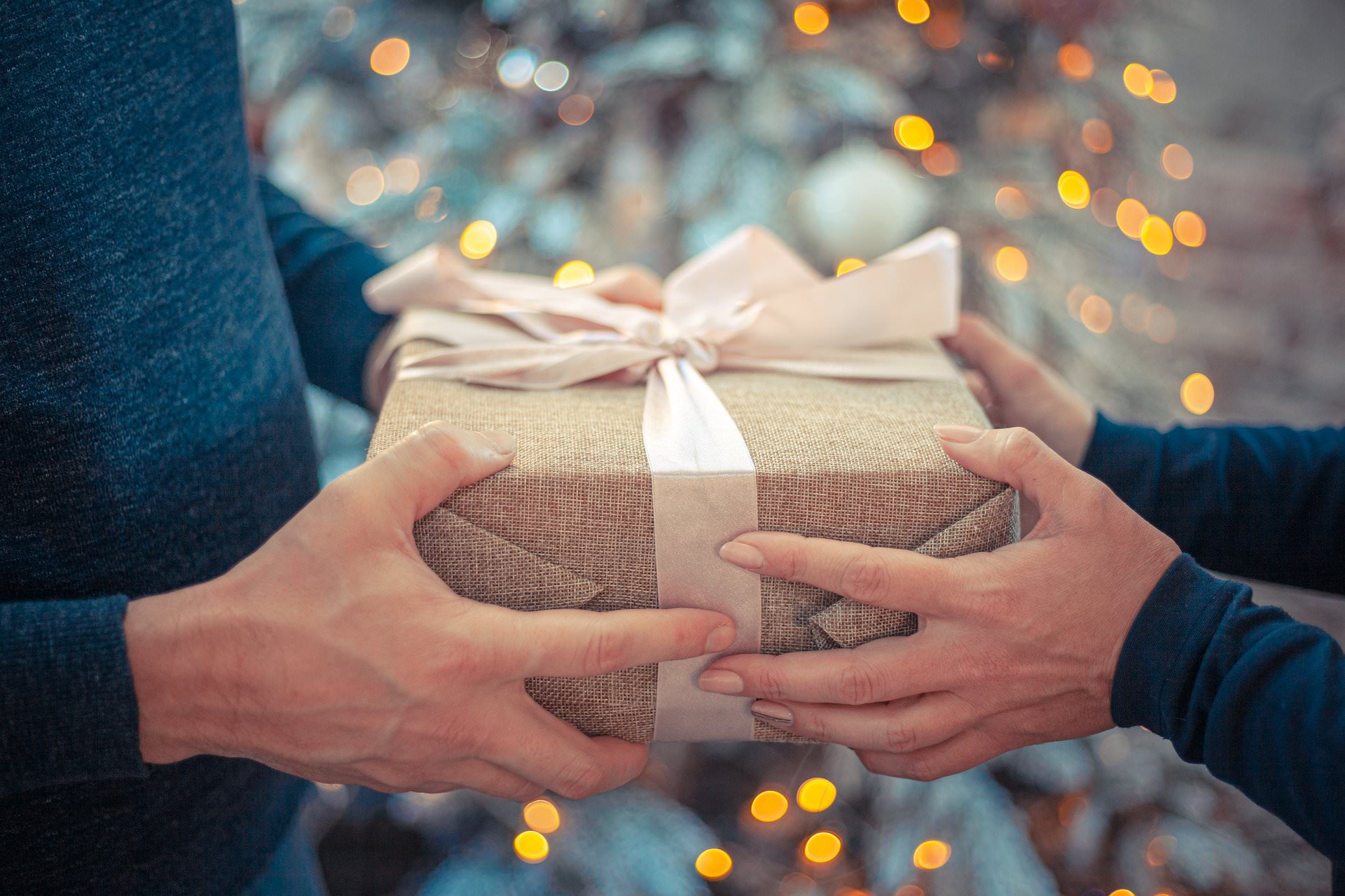 poklon-darivanje-pixabay.jpg