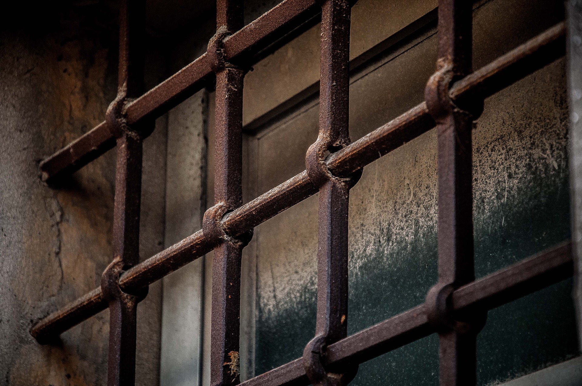 zatvorski-prozor-pixabay.jpg