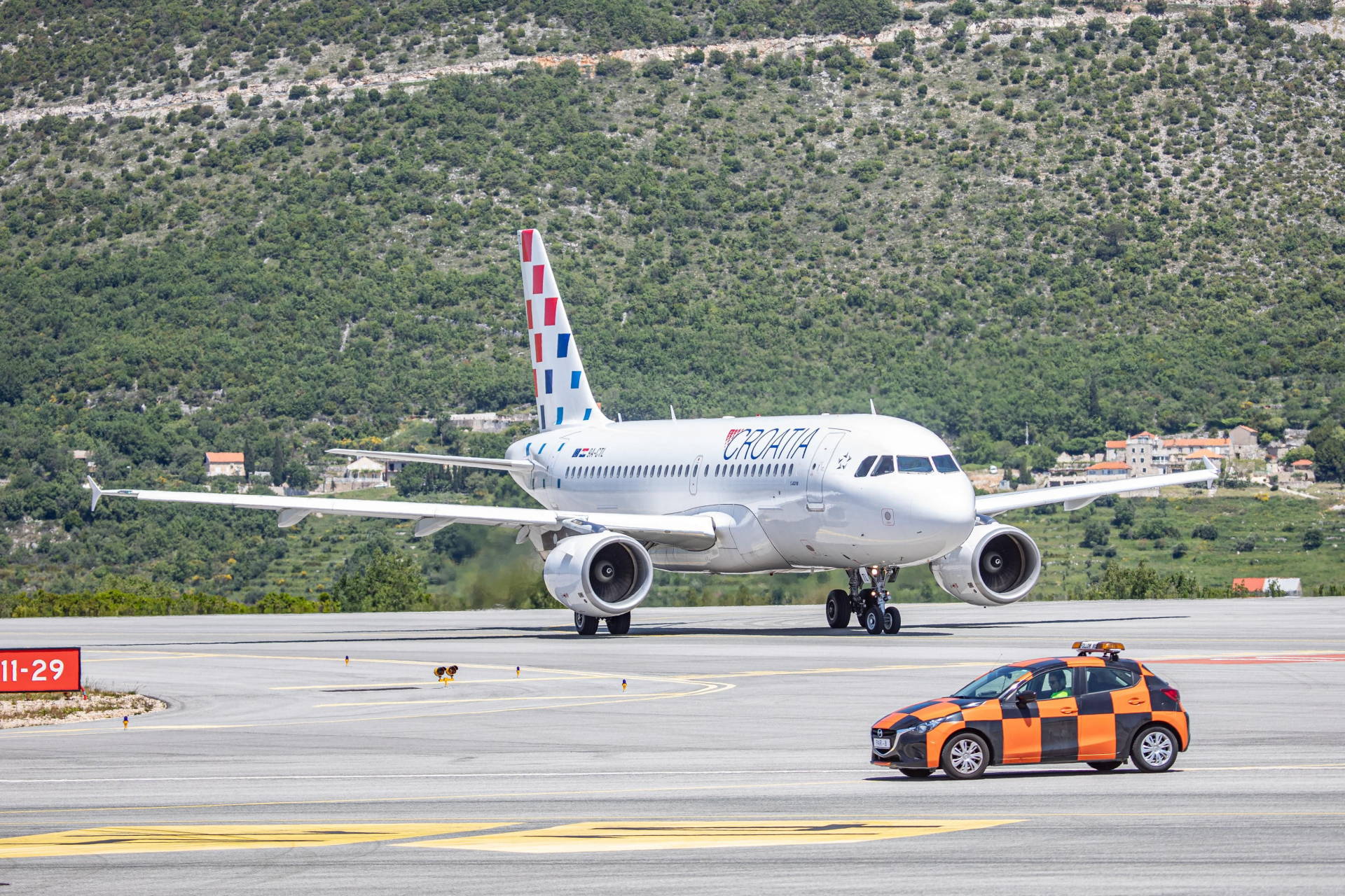 croatia-airlines-grgo-jelavic-pixsell.jpg