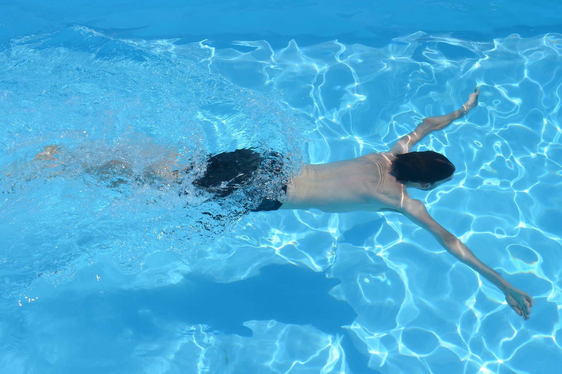 people-369226-1920-bazen-plivanje-pixabay.jpg