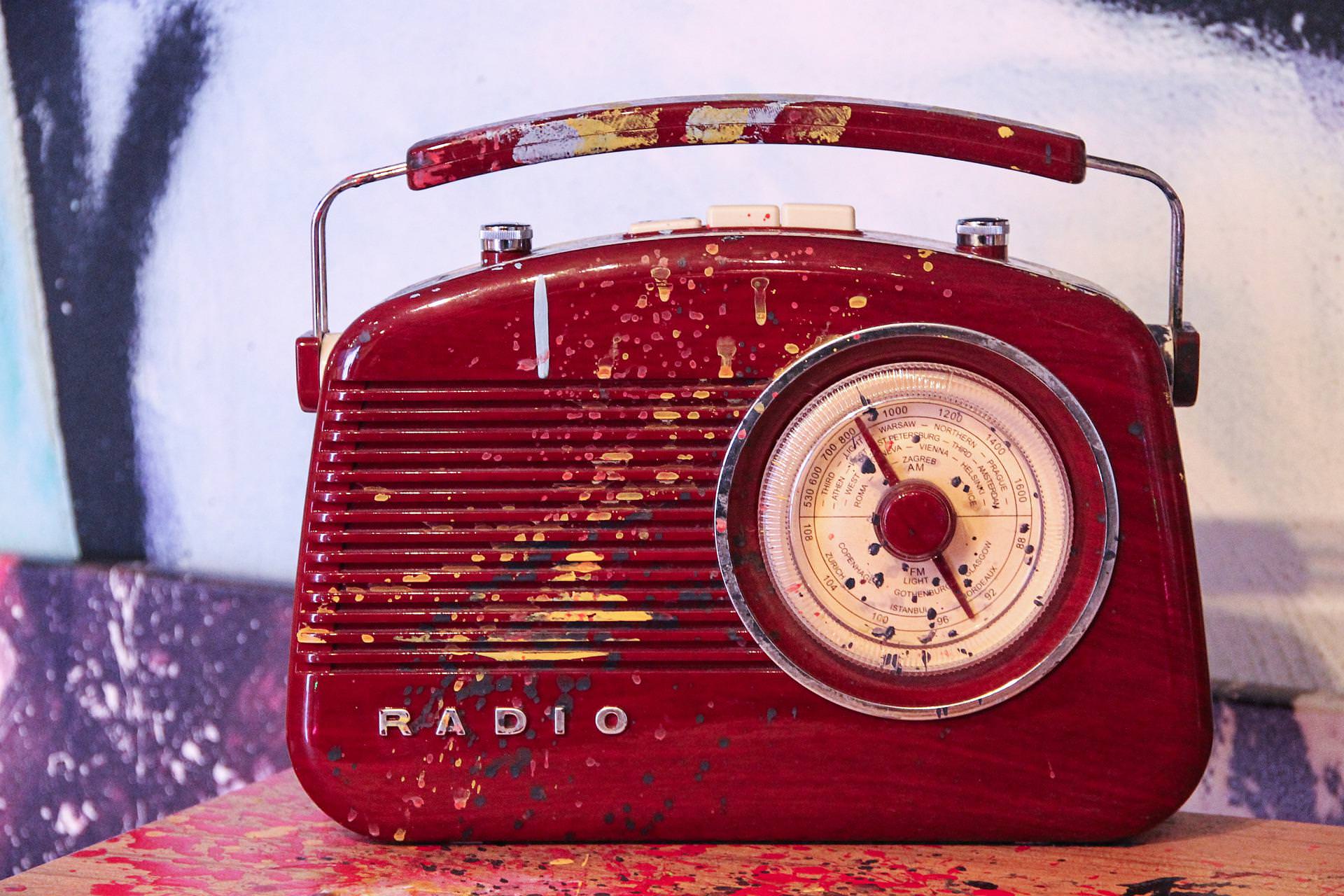 radio-pixabay.jpg