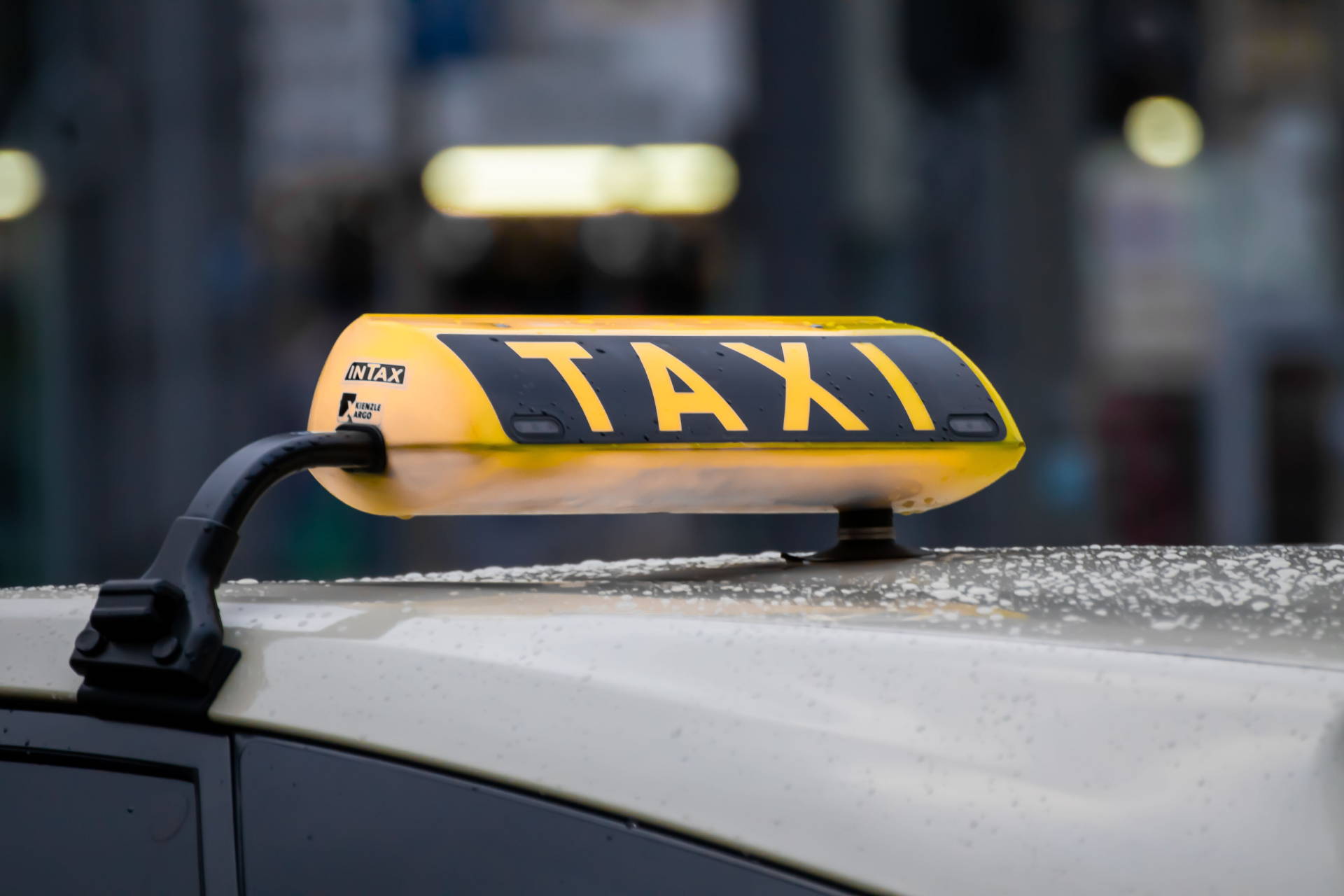 taxi-taksi-pixabay.jpg