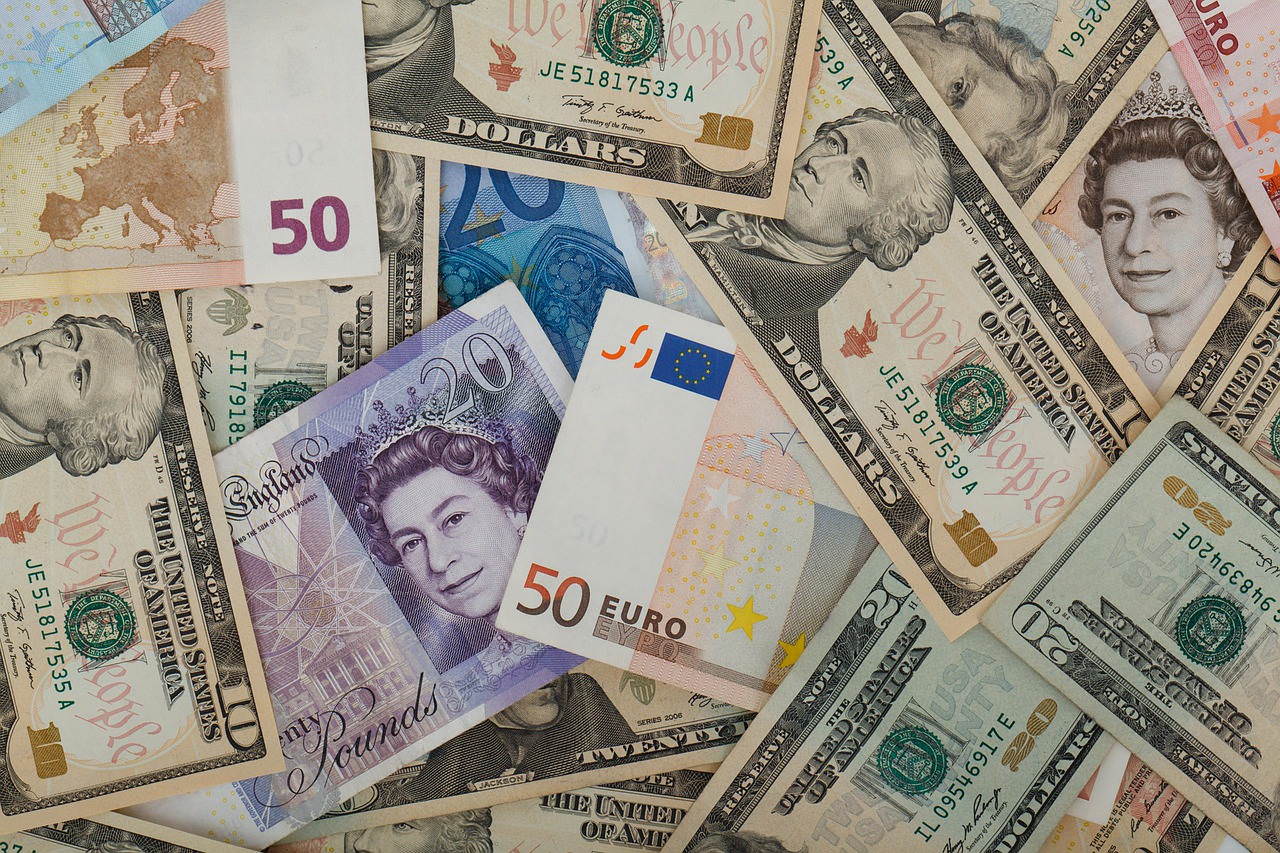 evro-euro-dolar-funta-novac-novcanice-fotopixabay.jpg