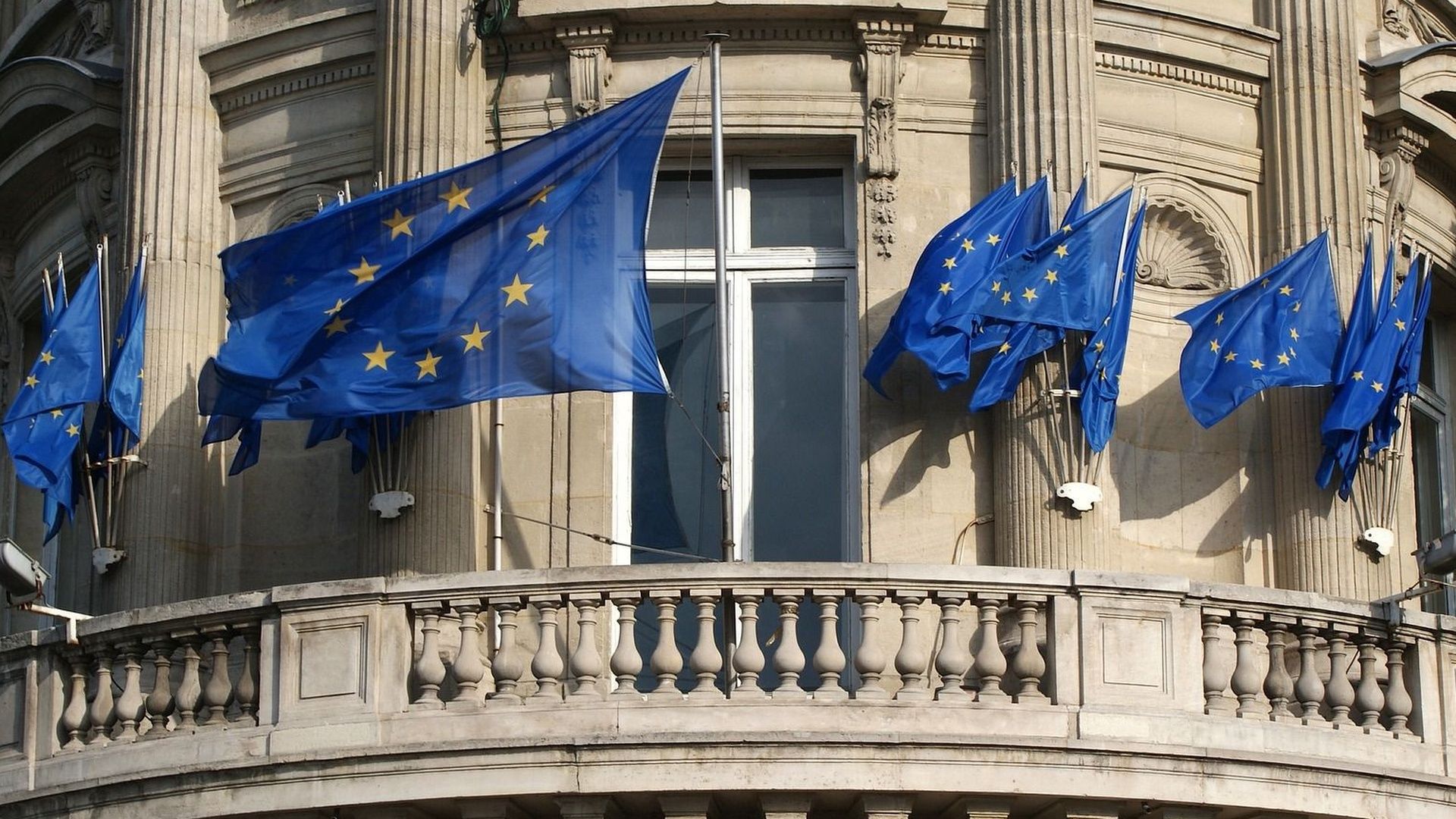 Evropska_unija_zastave_foto_Pixabay.jpg