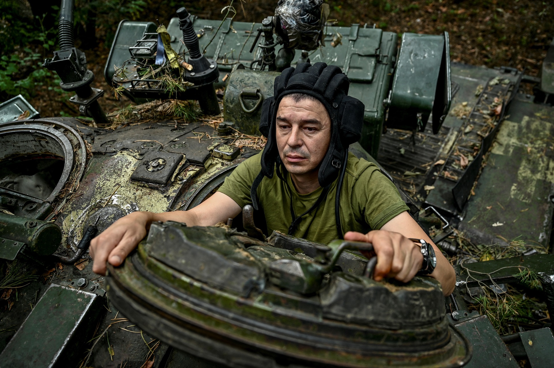 Ukrajina Donjeck vojnik tenk_Reuters.jpg