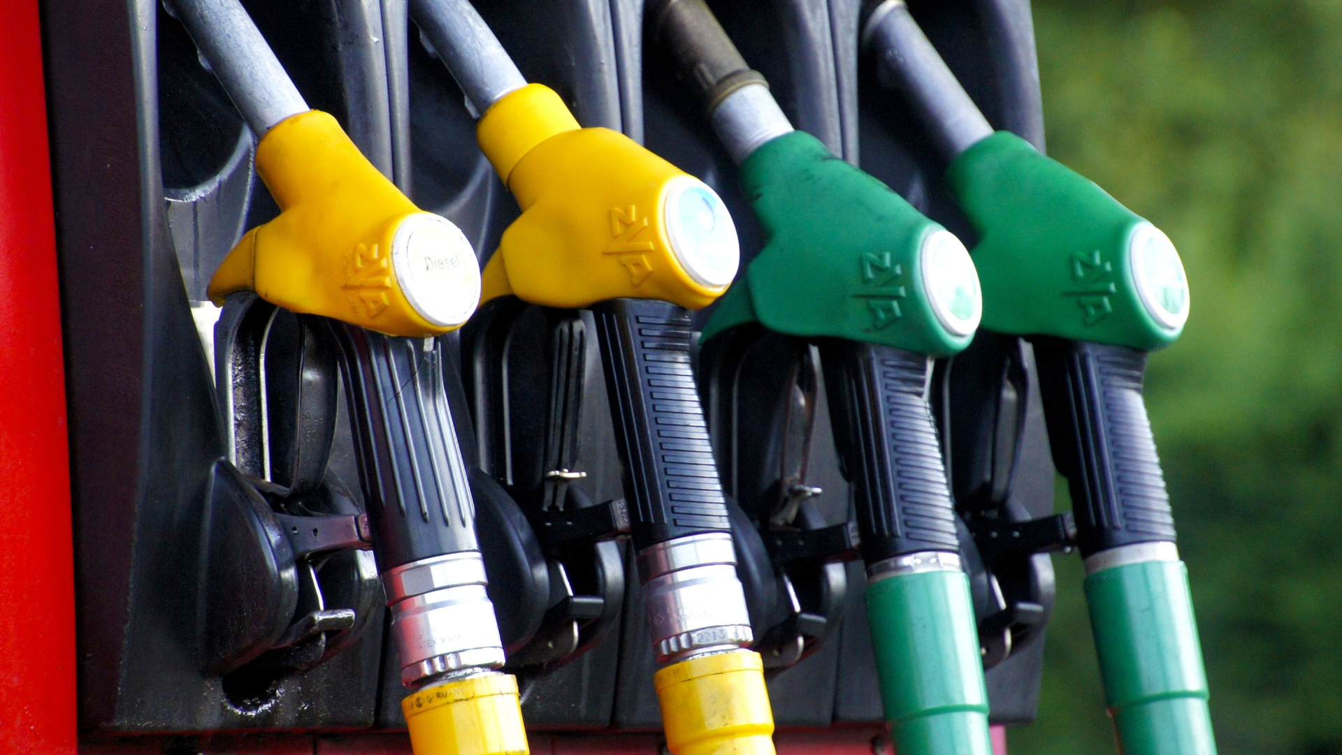 gorivo pumpa benzin dizel crpka foto pixabay.jpg