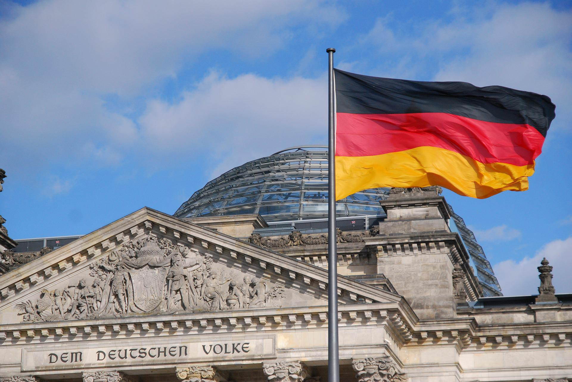 nemacka-berlin-rajhstag-zastava-fotopixabay.jpg