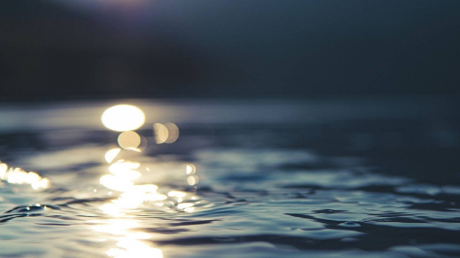 voda-svjetlosni-odraz-pixabay Cropped.jpg