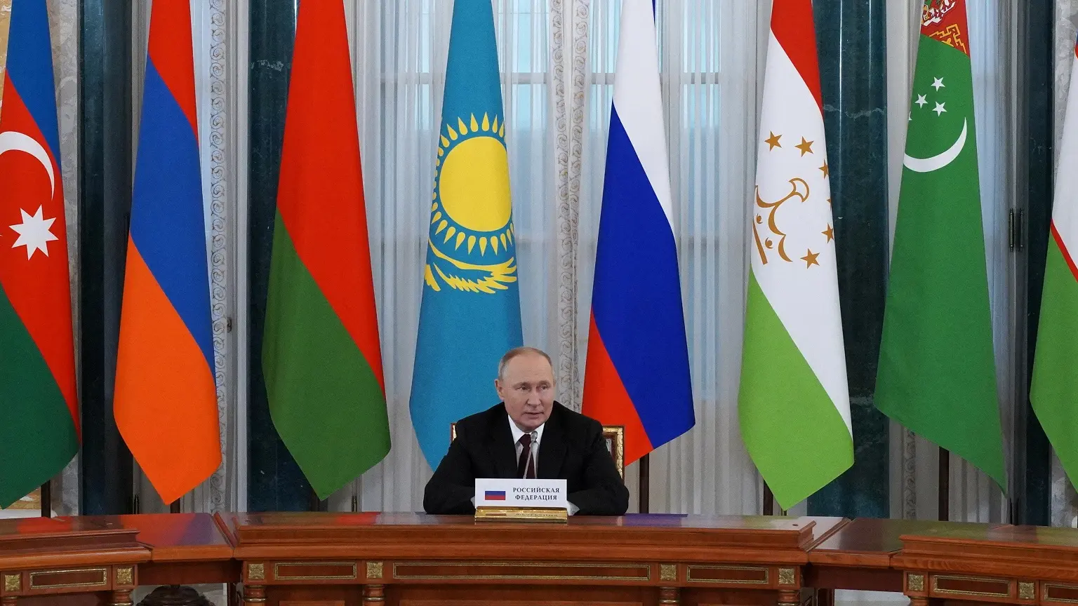 Vladimir Putin na summitu ZND-a_SPUTNJIK_REUTERS-1665151998873.webp