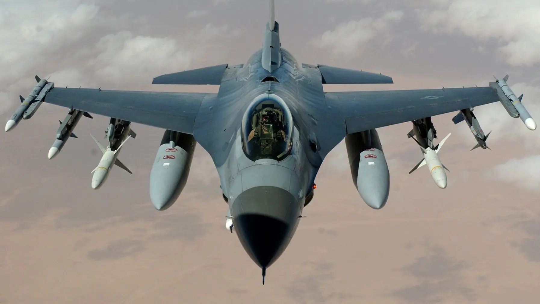 F-16_borbeni avion_Foto Pixabay-1667577851622.webp