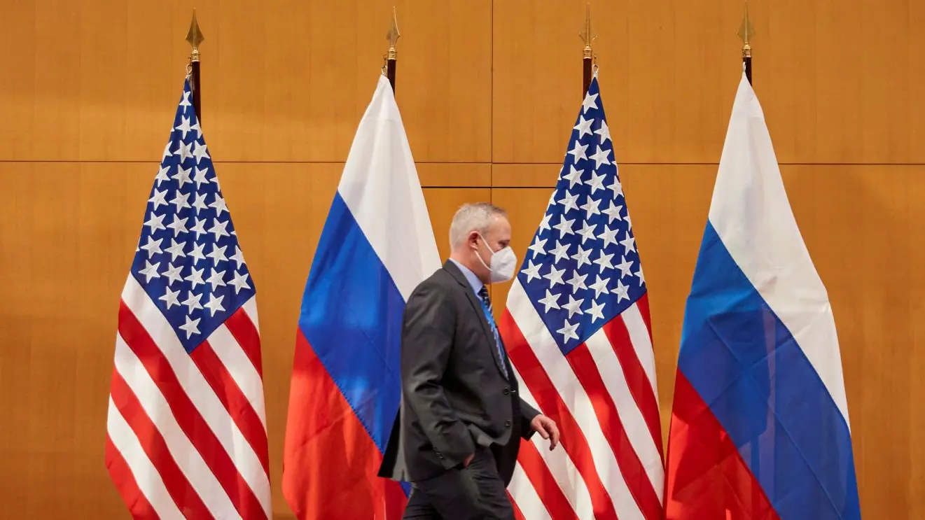 SAD Rusija_zastave_Foto Reuters-1668443853276.webp