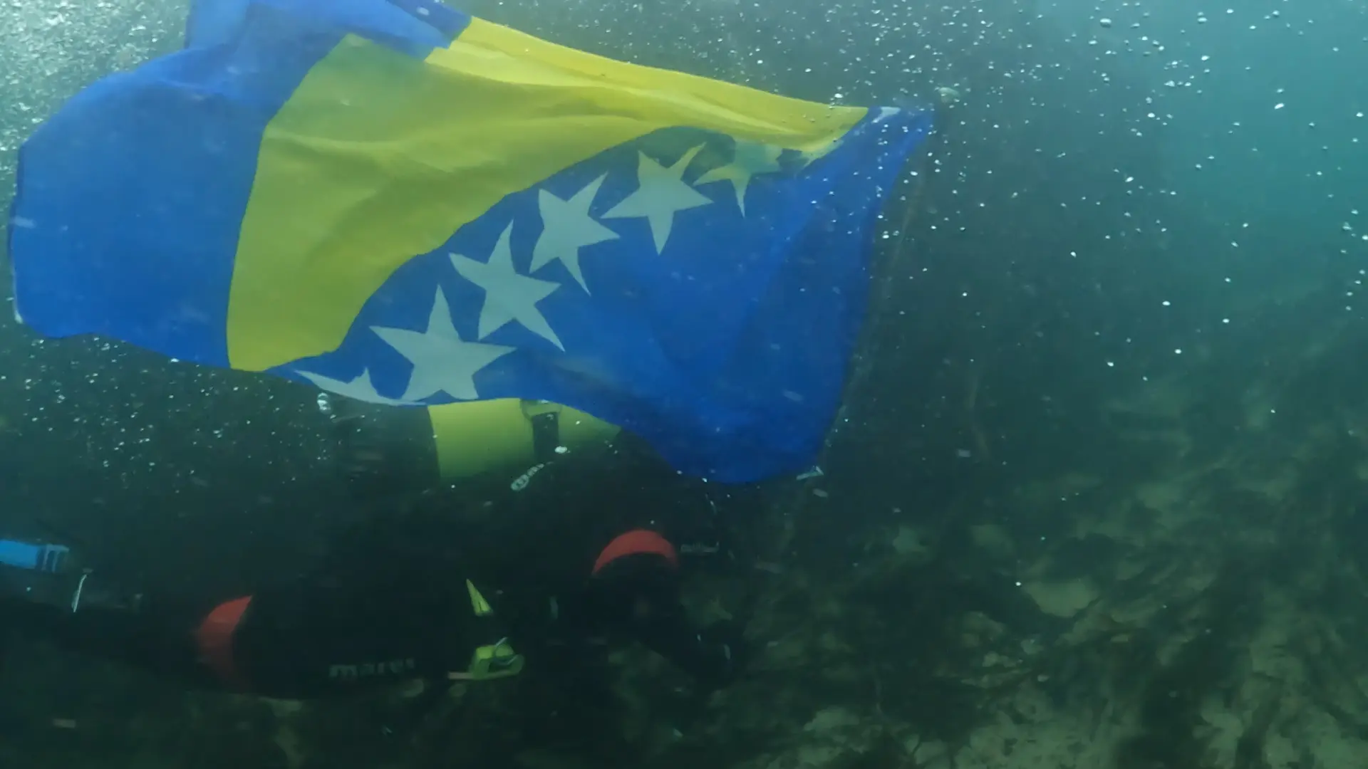 Zastava BiH_Dan državnosti_zastava_reka Una_Foto Anadolija (1)-1669385554571.webp