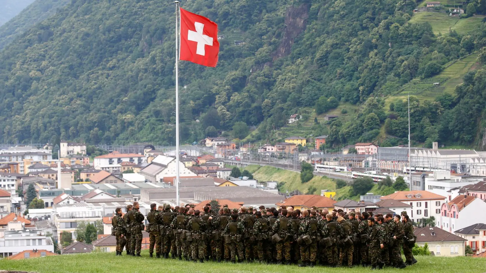 Švajcarska vojska_Foto Reuters-1669293045557.webp