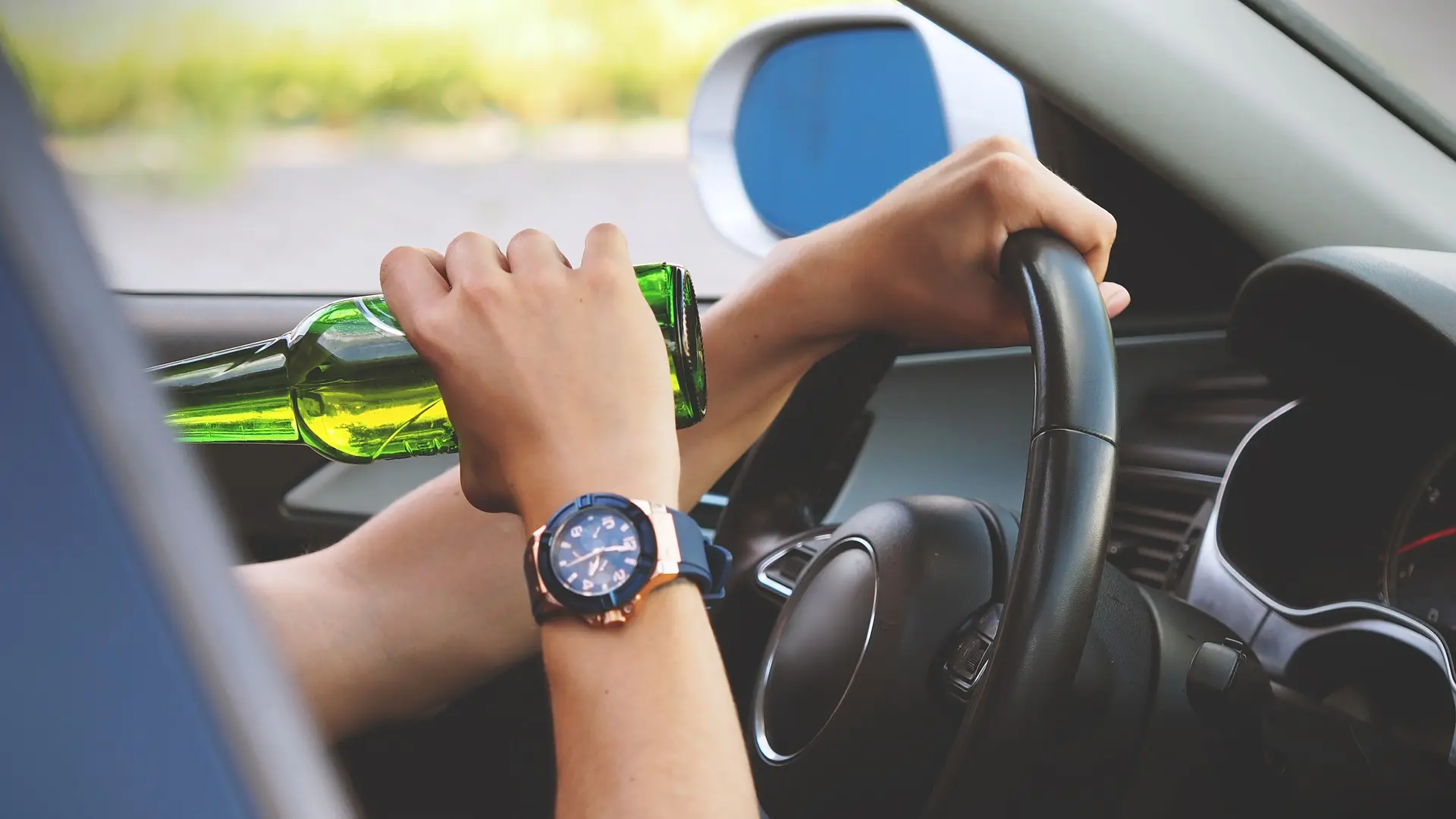 Vožnja_piće_alkohol_vožnja pod dejstvom alkohola_Foto Pixabay-641c61a02ba66.webp