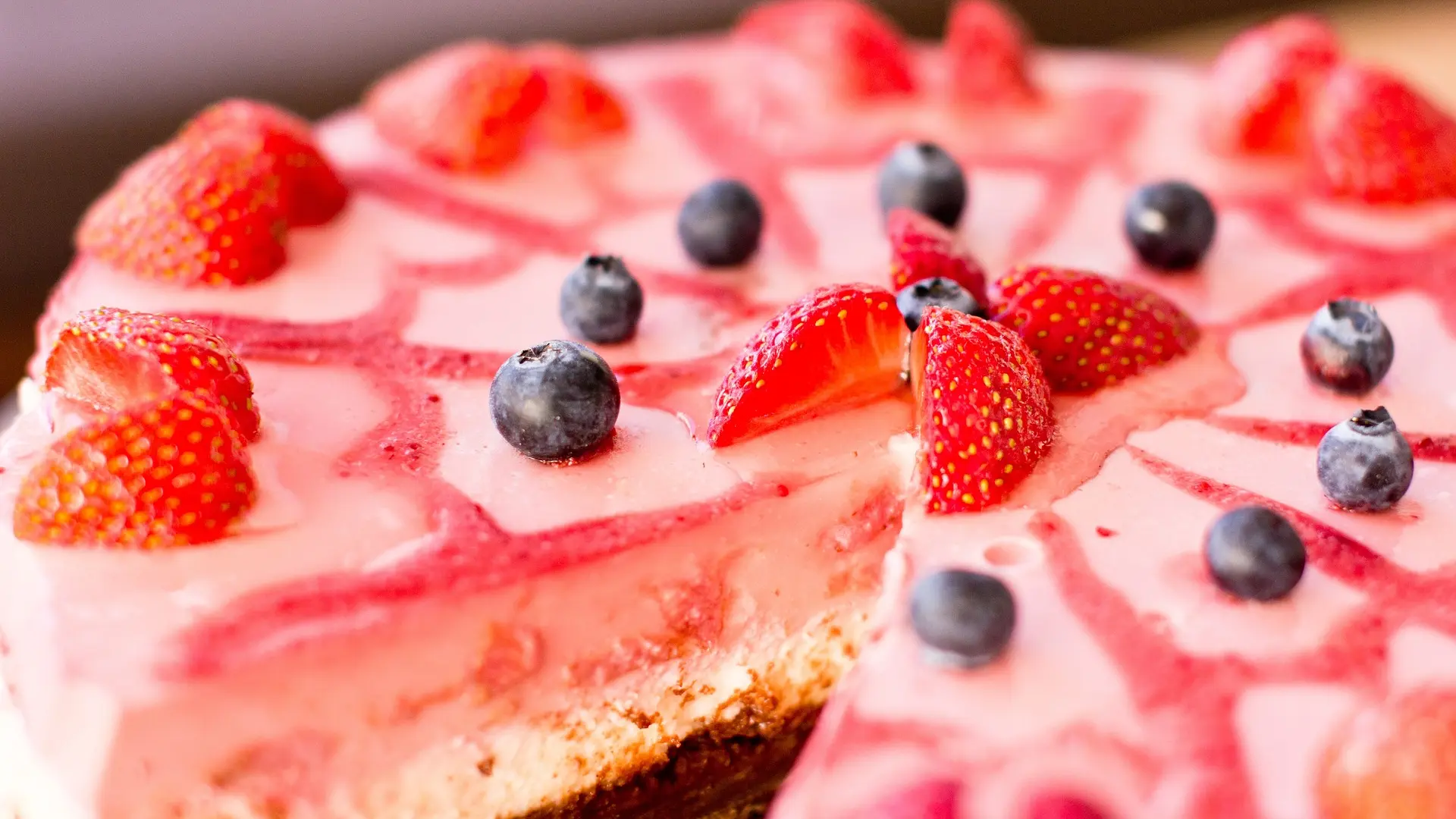 čizkejk, torta, jagode,slatko, kolač pixabay-6469395aaf8c7.webp
