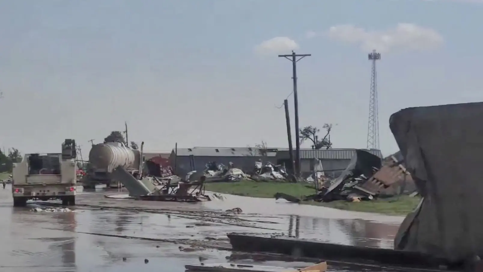 teksas tornado reuters-648c07fe27e54.webp