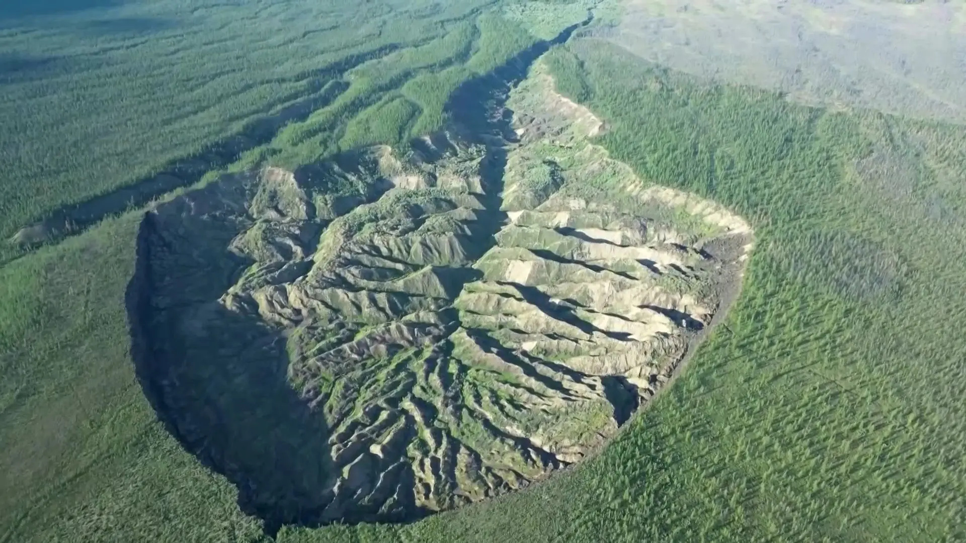 Najveći krater permafrosta_Rusija_Foto UNA-64bc2ecf1f3ac.webp