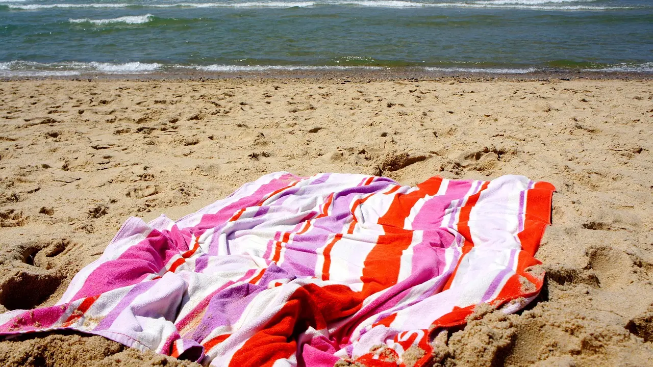 peškir plaža pixabay-64aabae4bb8a0.webp