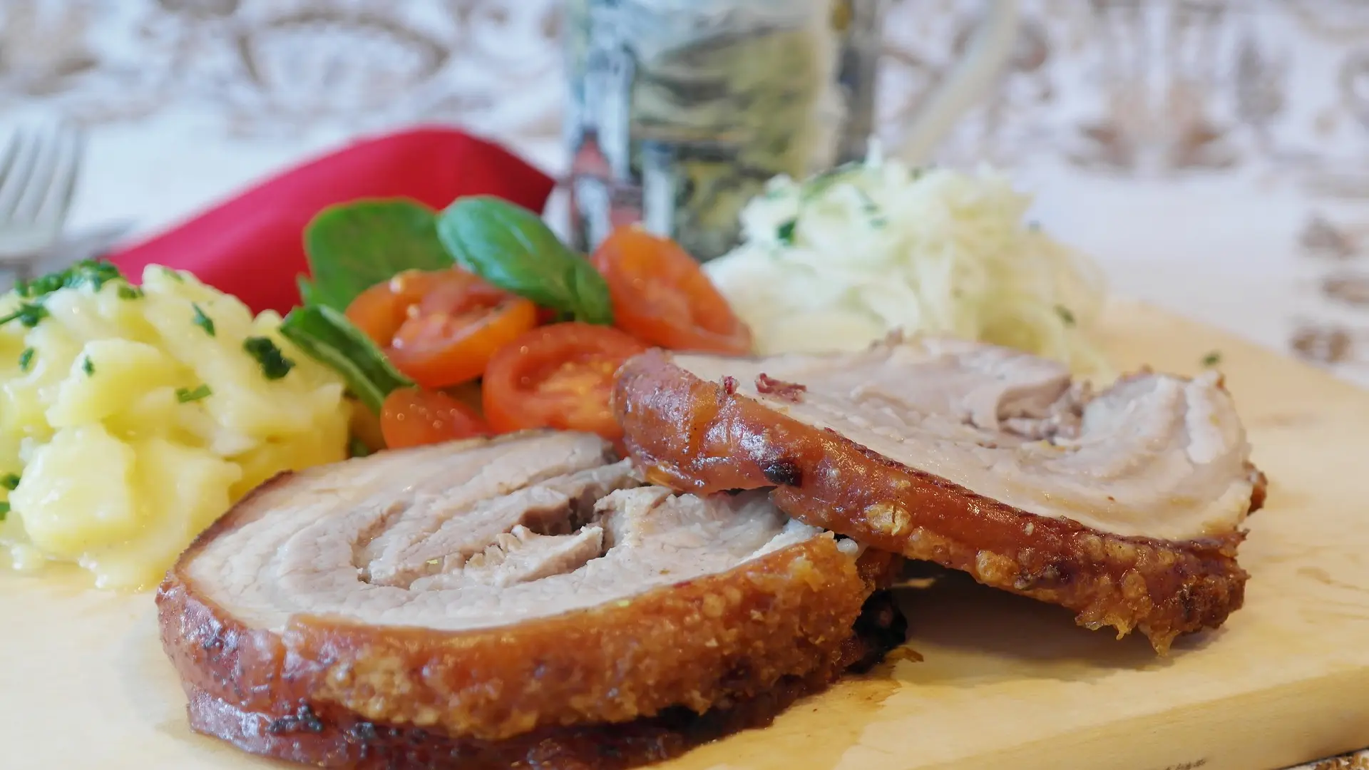 rolovano meso, svinjetina,ručak,  pečenje pixabay-64a81cbfd1e06.webp