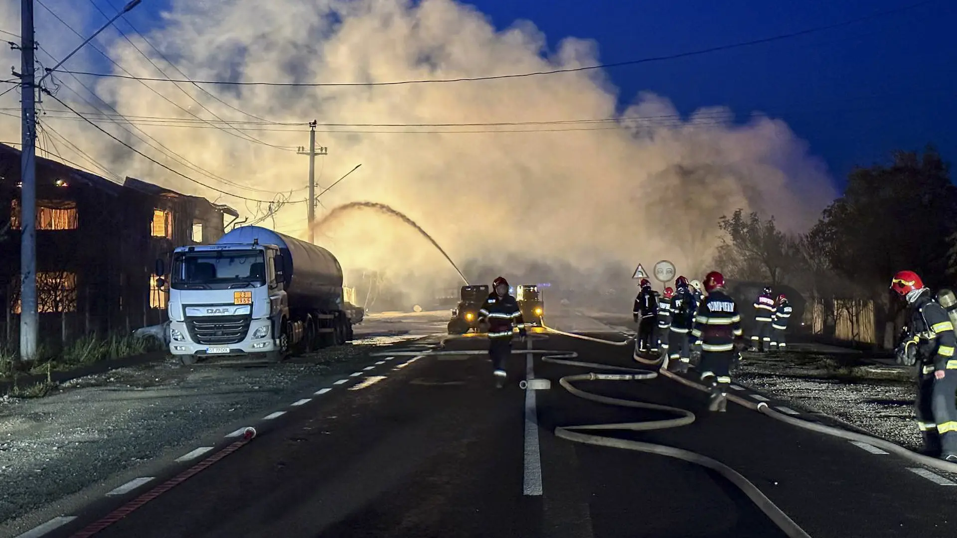 rumunija eksplozija pumpa (Romanian Emergency Services - IGSU via AP via Tanjug-64eafc0ae74aa.webp