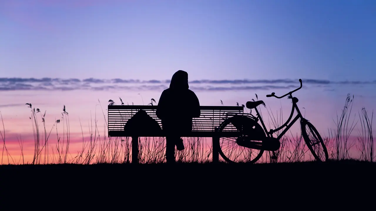 Sloboda samoća nebo uživanje bicikl Pixabay-651537c7cd0ee.webp