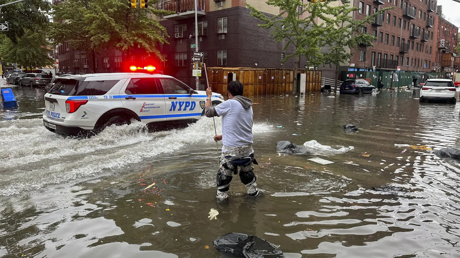 njujork poplave tanjug ap-651715e8b8518.webp