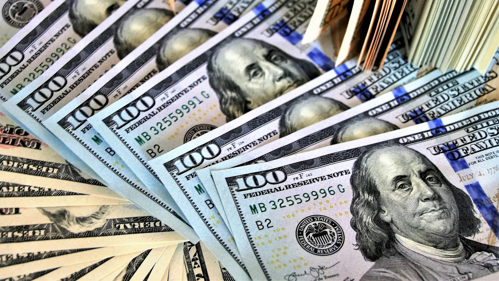 dolari, novac, novčanice - foto pixabay com-653f9521ba5a8.webp