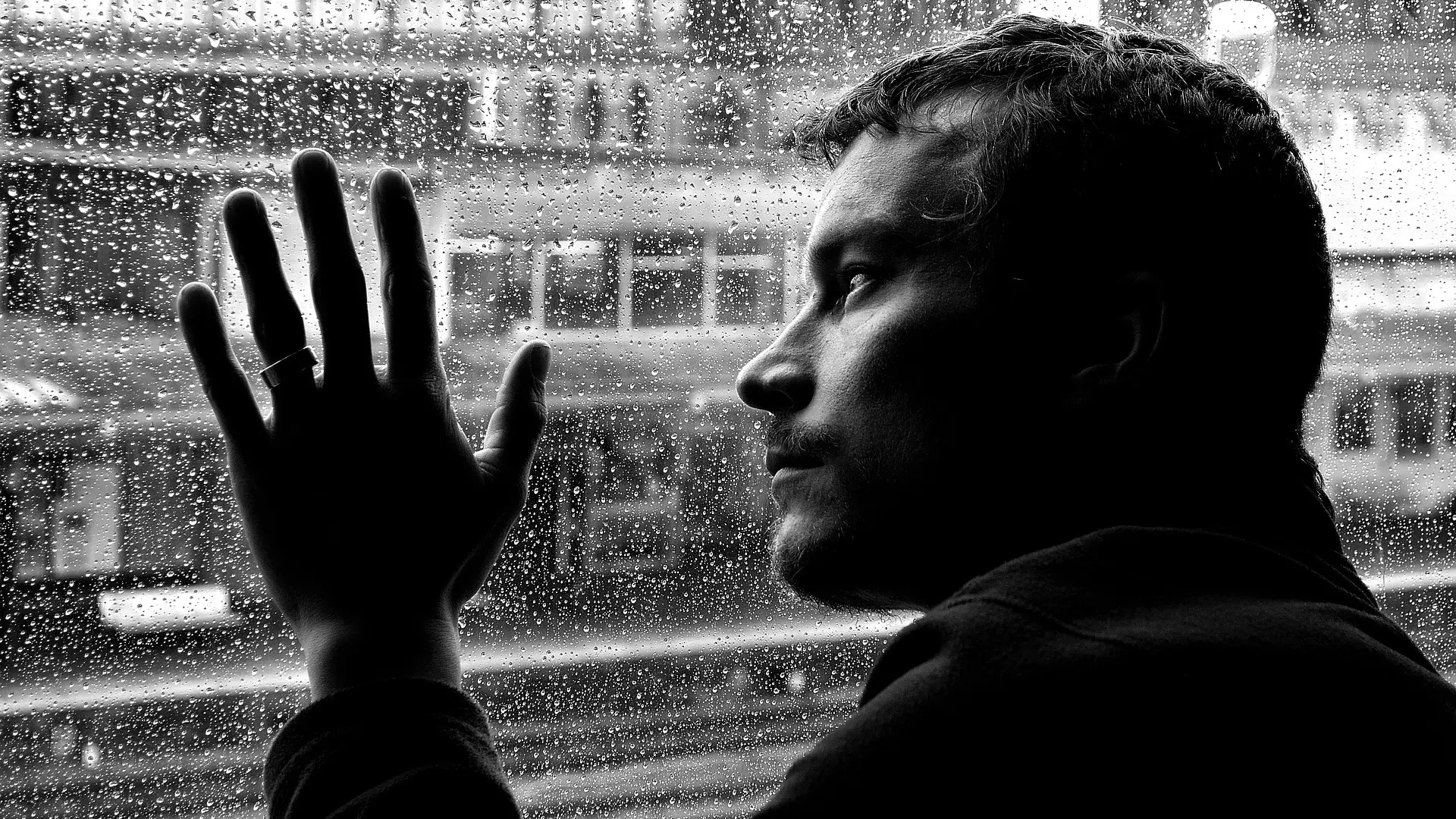 depresija, jesen,tuga, muškarac pixabay-654253b628bad.webp