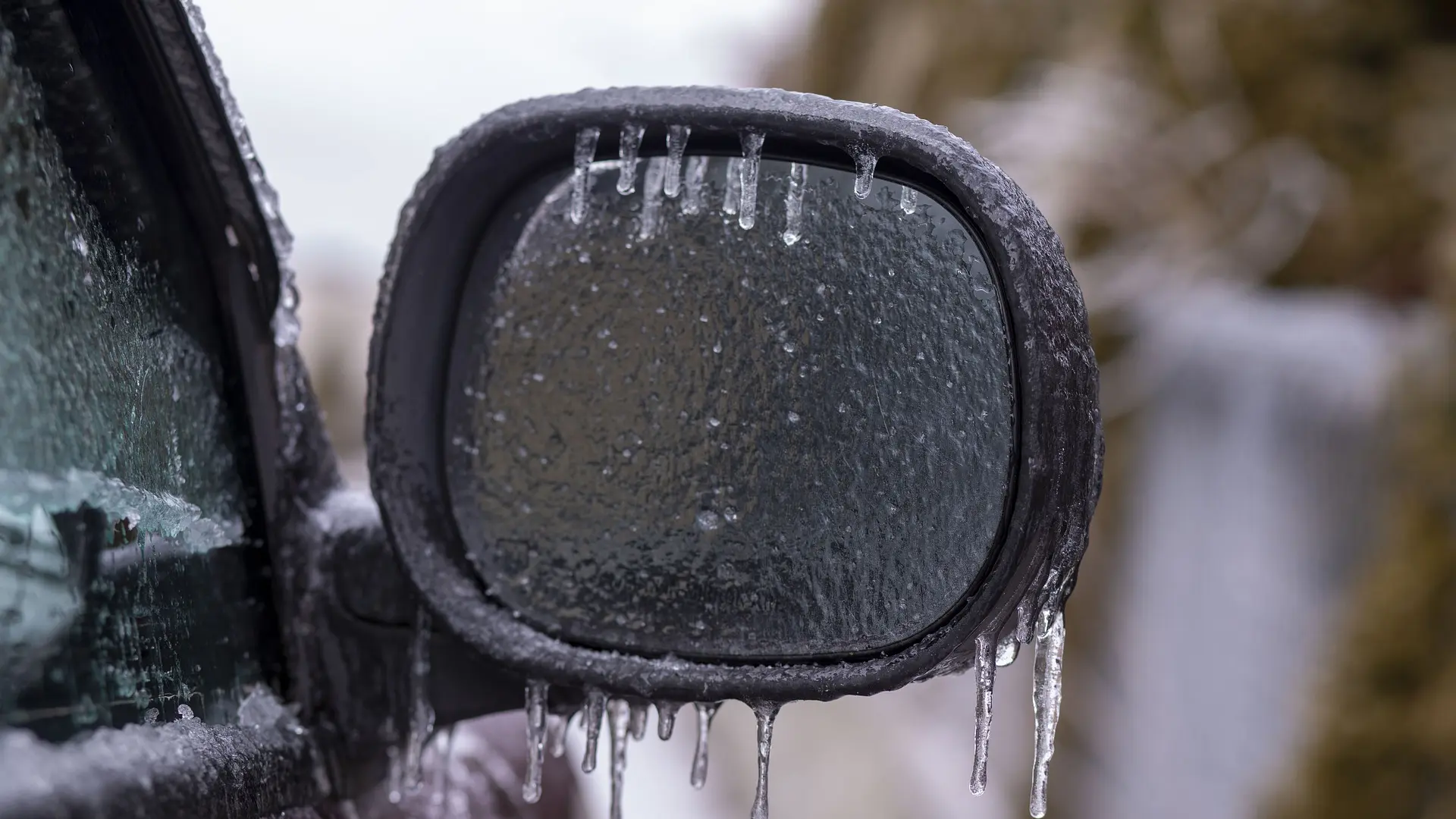 led, brava, auto, zaleđen auto, zima, hladno pixabay-6566eab43b59c.webp