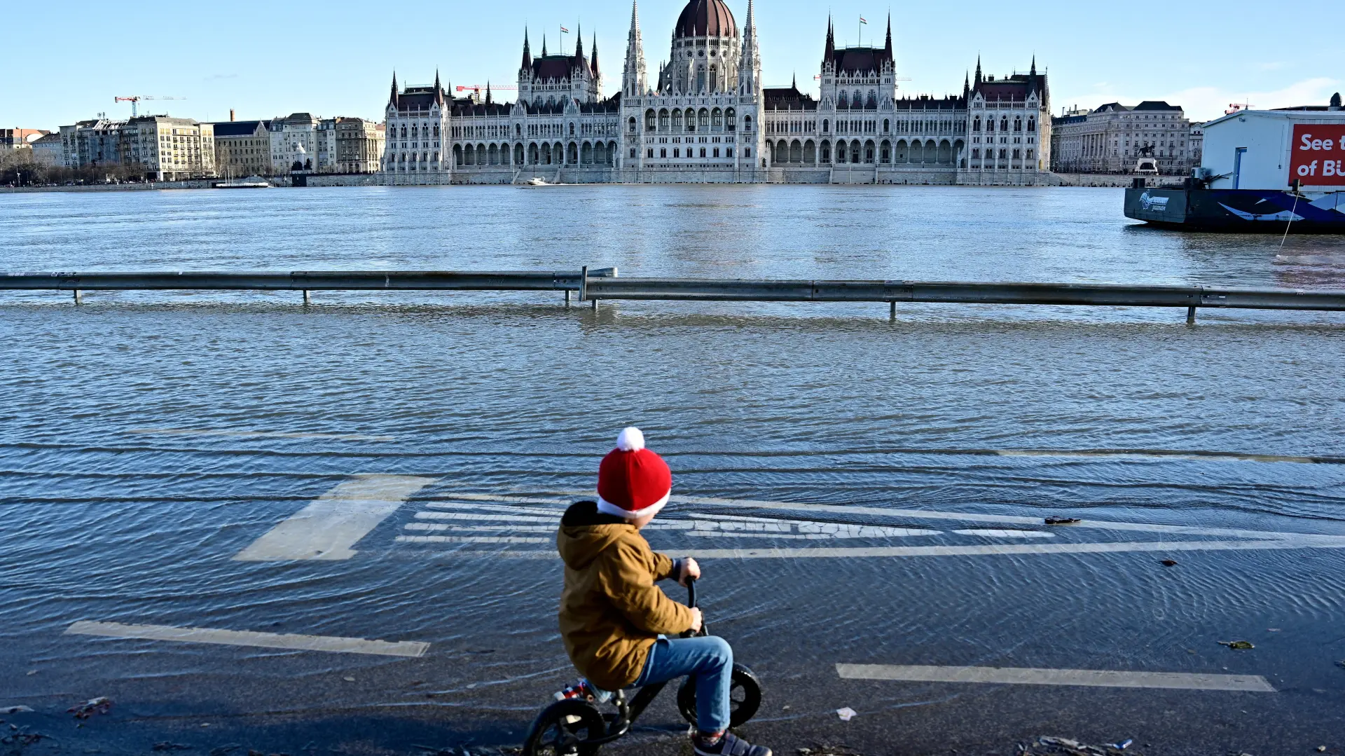 budimpešta Dunav poplava Reuters-658d7f28022ab.webp
