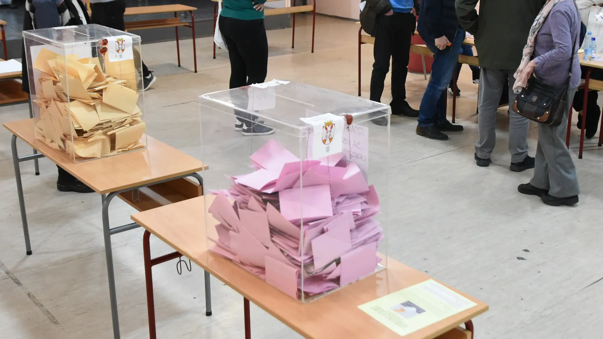 zatvaranje biračkih mesta, izbori, biračko mesto, glasanje, kragujevac - 17 dec 2023 - foto Tanjug Nebojša Raus (3)-657f52601cf4f.webp