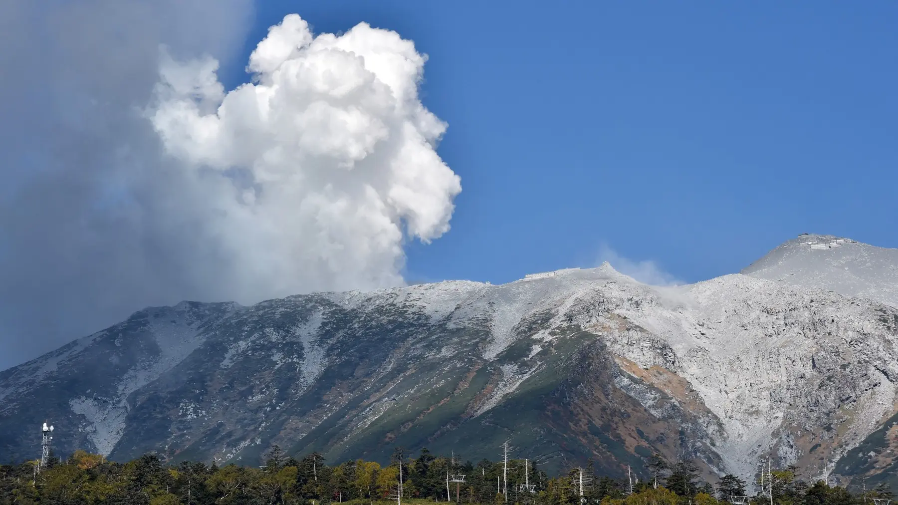 erupcija vulkana ontake, planina ontake - 28 sept 2014 - profimedia-65a2cd0642e5d.webp
