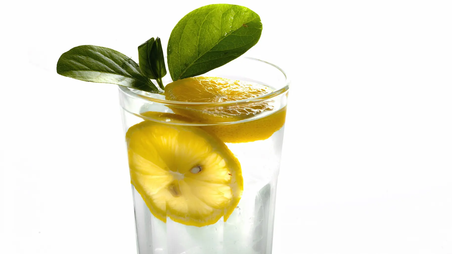 limunada limun voda osveženje pice pixabay-65ccce31a24a7.webp