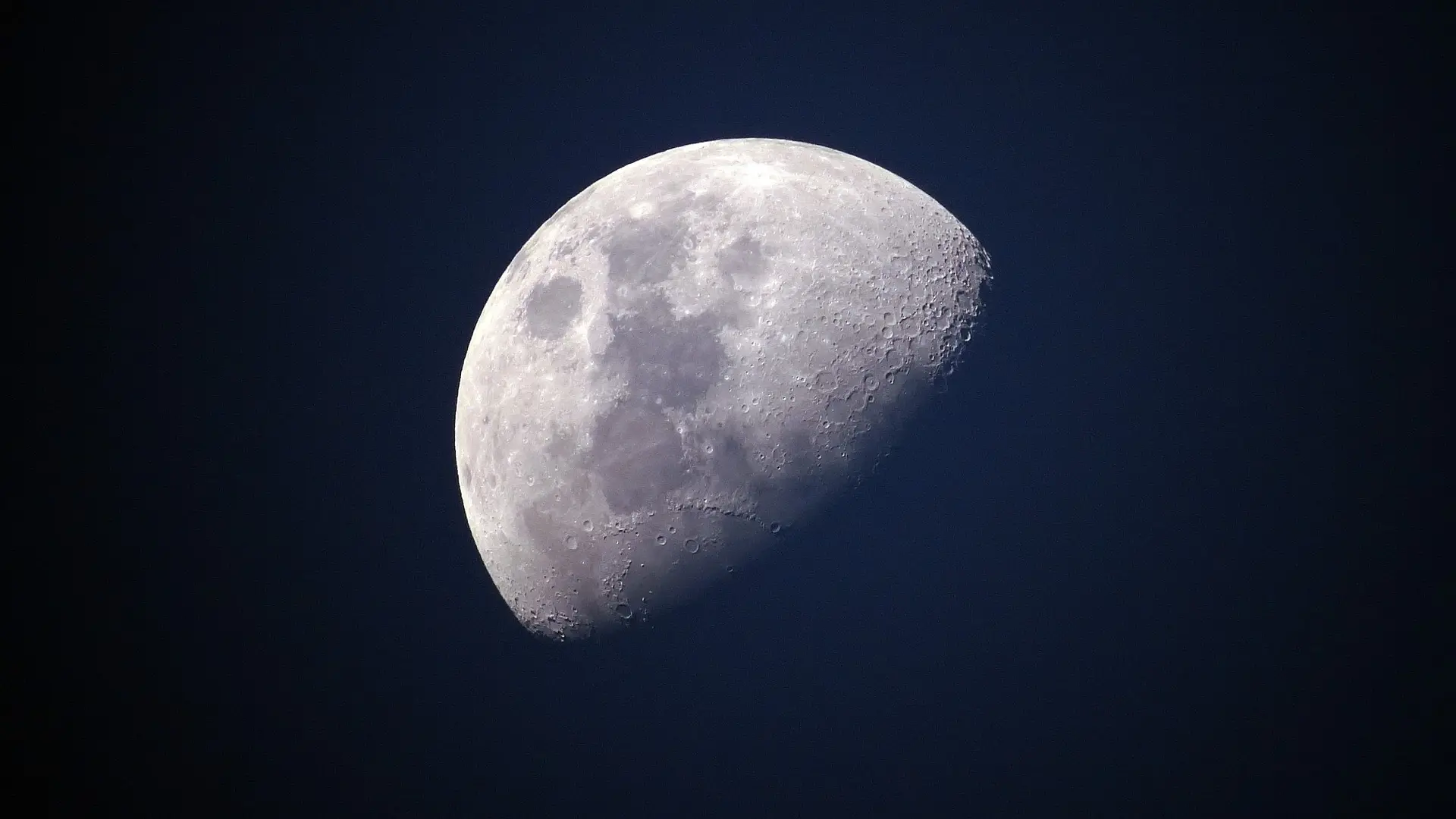 moon, mesec, planeta, pixabay-65d9b14c19e93.webp