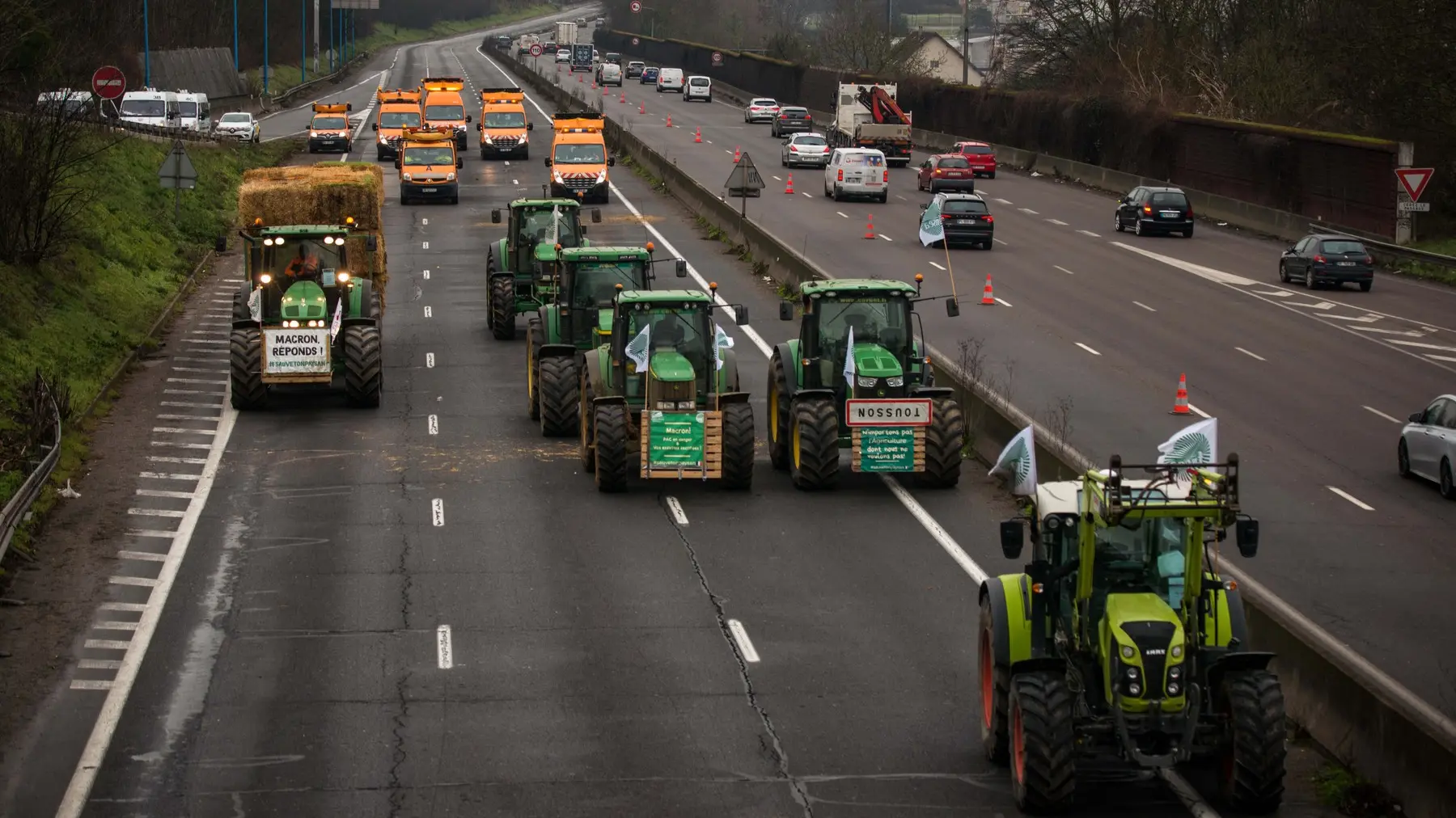 ulanjanje blokade auto-put, protesti francuskih poljoprivrednika, francuska, poljoprivrednici - profimedia-65bcea3a1a568.webp