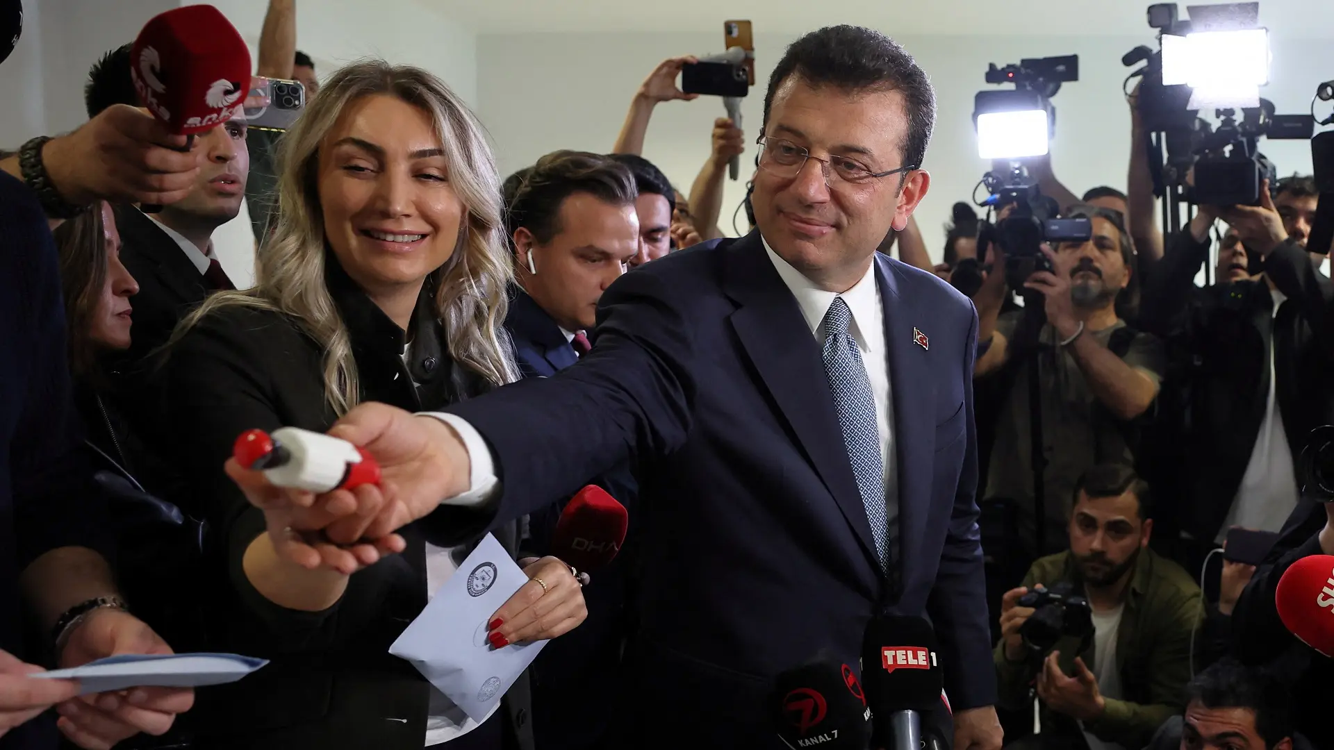 ekrem imamoglu, izbori u turskoj - 31 mart 2024 - foto Reuters-6609bb6f9f294.webp