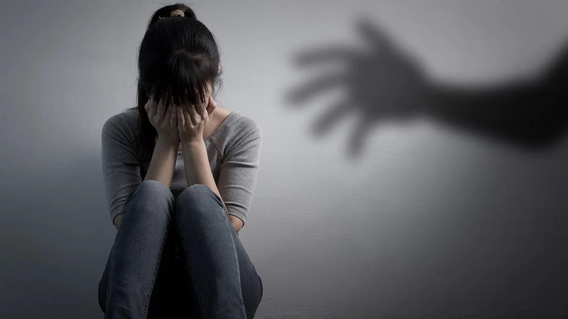 seksualno zlostavljanje nasilje maltretiranje porodično nasilje u porodici, silovanje - shutterstock-65f9a1792e210.webp
