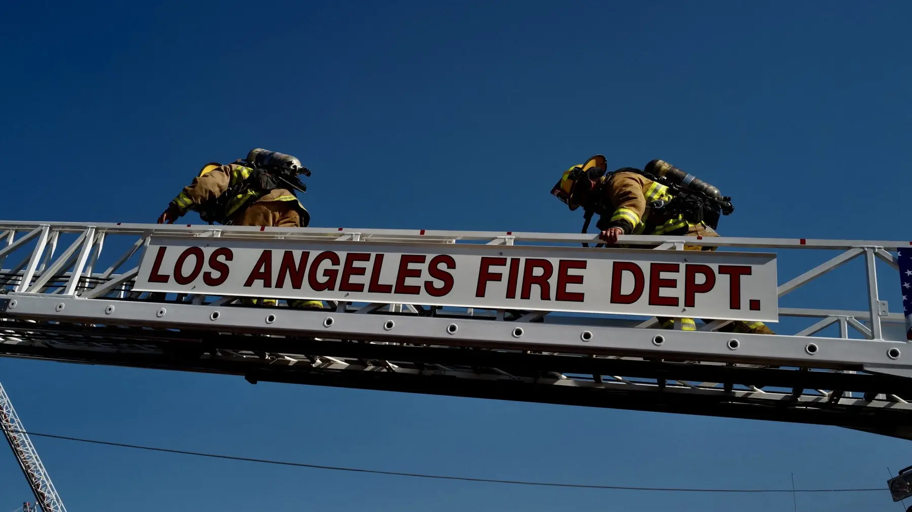 vatrogasci u los anđelesu, losanđeleski američki vatrogasci 5 sept 2022 - profimedia-65edb696bd454.webp