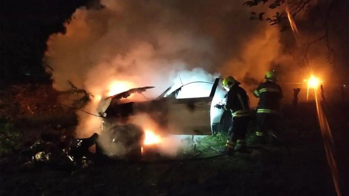 Požar Automobil Vatrogasci noć-662cafe668ddd.webp