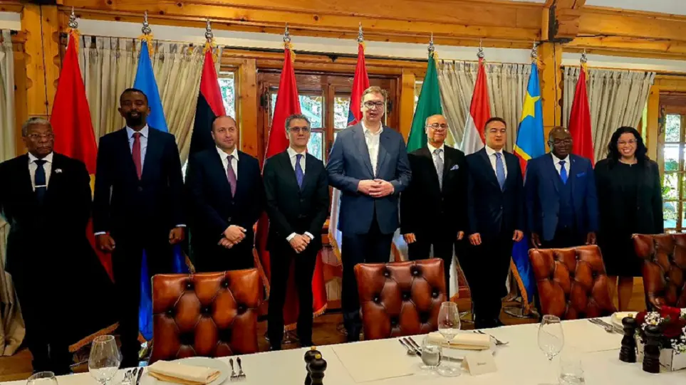 aleksandar vučić sa afričkim ambasadorima, 29 april 2024 - foto Printscreen Instagram buducnostsrbijeav-662f9e8b570b5.webp