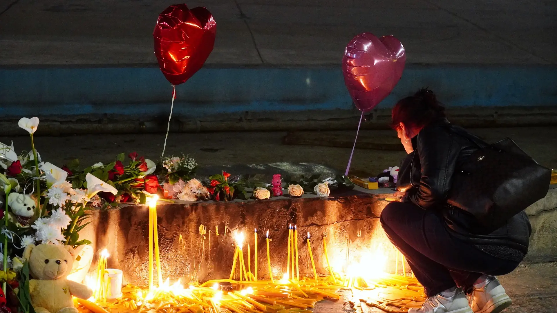 građani bora pale sveće za ubijenu danku ilić, ubijena danka ilić, bor - 4 april 2024 - foto Tanjug Vladimir Šporčić (7)-660ef7bf9a140.webp