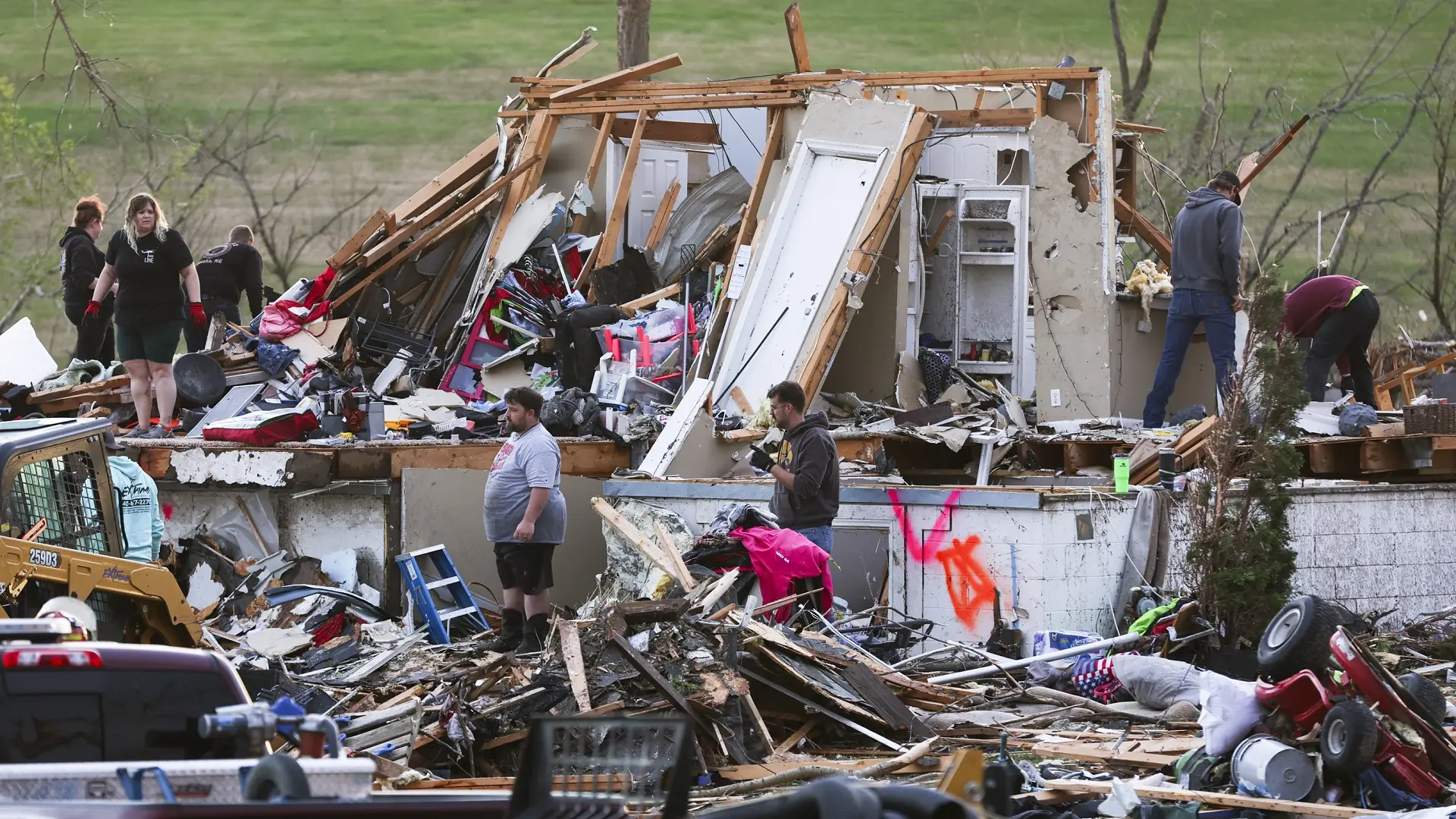 tornado, nebraska, 26 april 2024 - Nikos Frazier Omaha World-Herald via AP Tanjug (1)-662cae6a94fad.webp