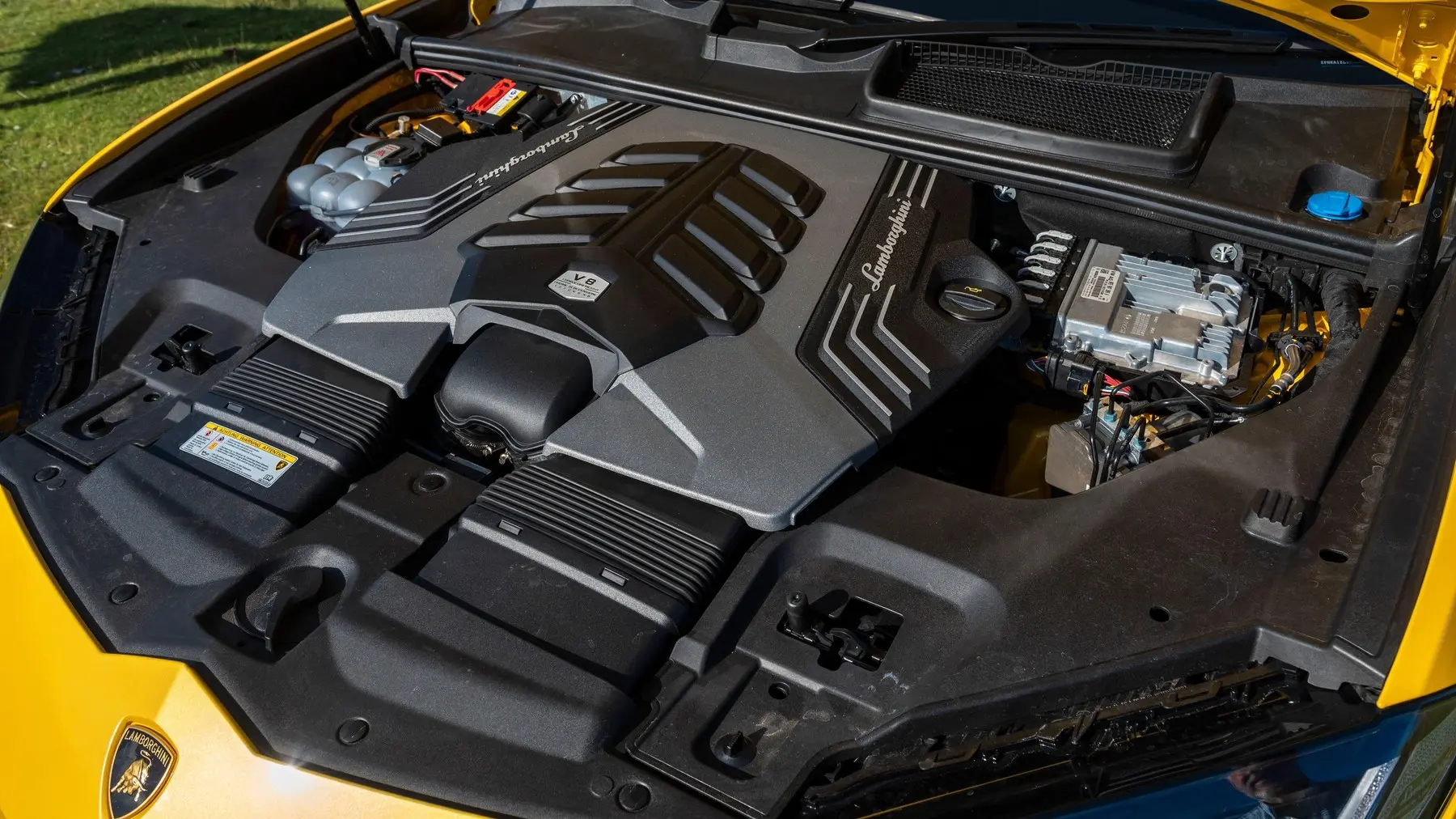 Lamborghini Urus SUV, lambordžini, V8 motor, 9 jun 2021 - profimedia-664ca641314df.webp
