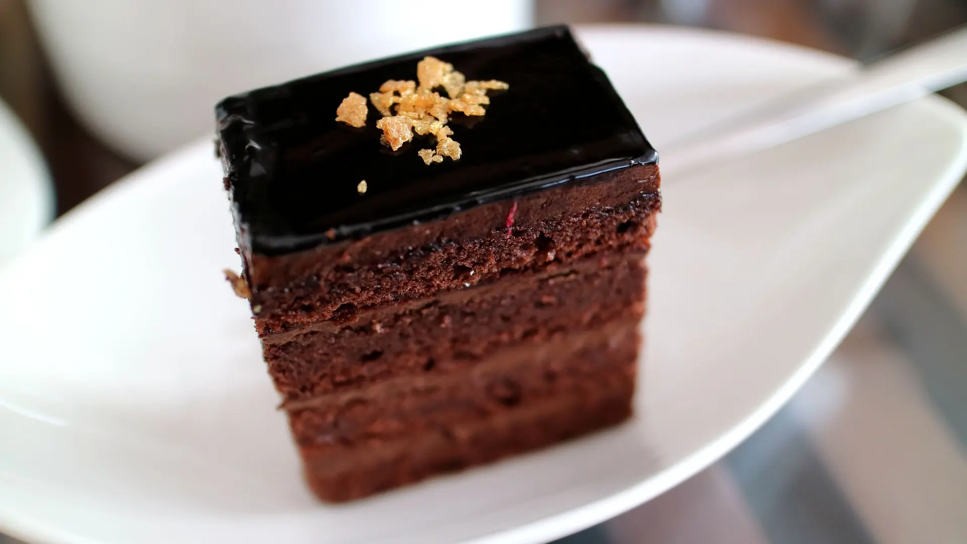 čokoladni kolač sa kafom, pixabay-664cc8a4272bc.webp